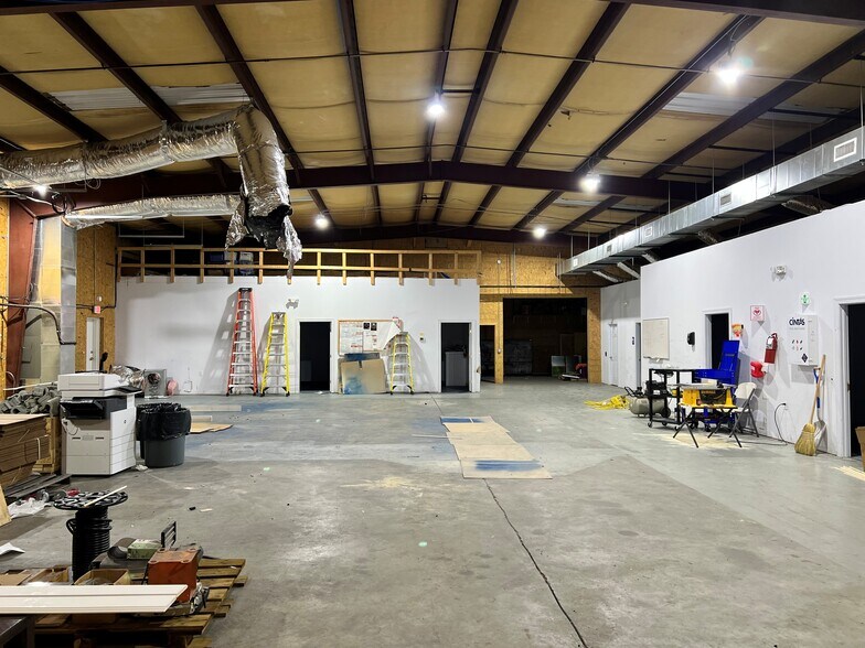 More Photos Of 4395 Sunnymeade Rd, Rustburg Industrial For Lease