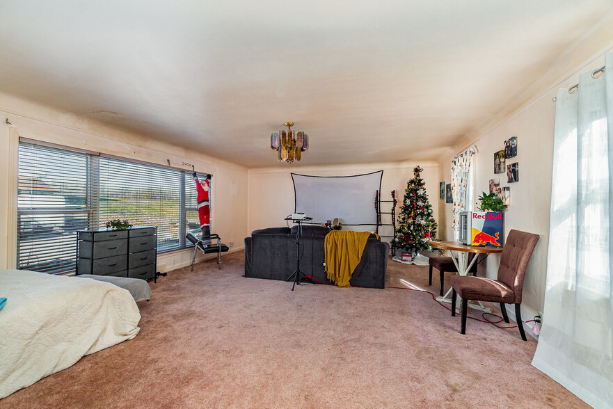 More Photos Of 2117 S River Rd, Bay City Apartments For Sale