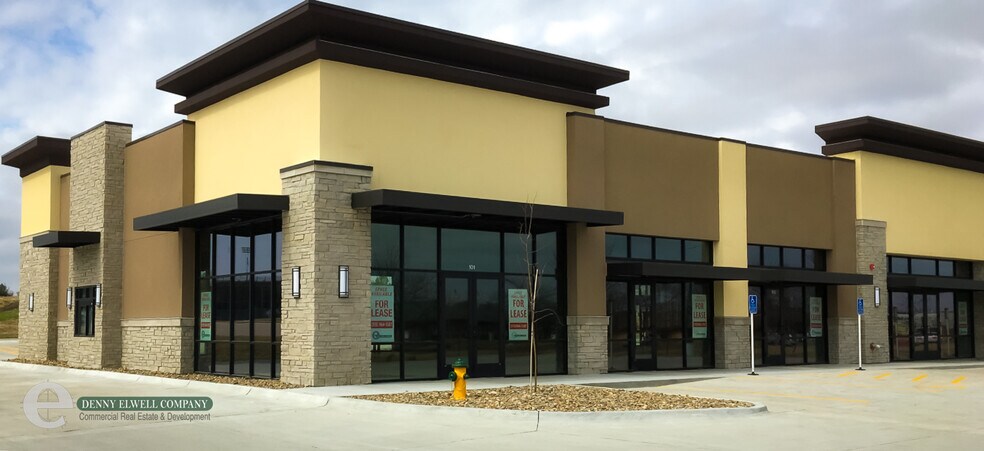 More Photos Of 1510 Ankeny Blvd, Ankeny Storefront Retail Office For Lease