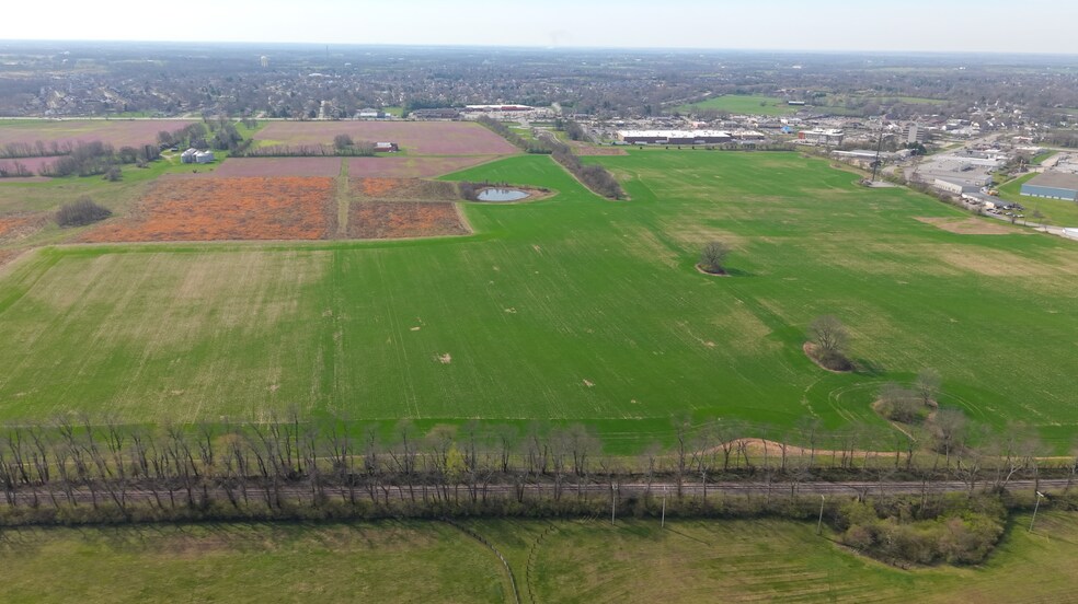More Photos Of 300 Crossfield Dr, Versailles Land For Sale