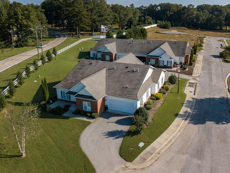 More Photos Of 7626 Sandler Dr, North Chesterfield Multifamily For Sale