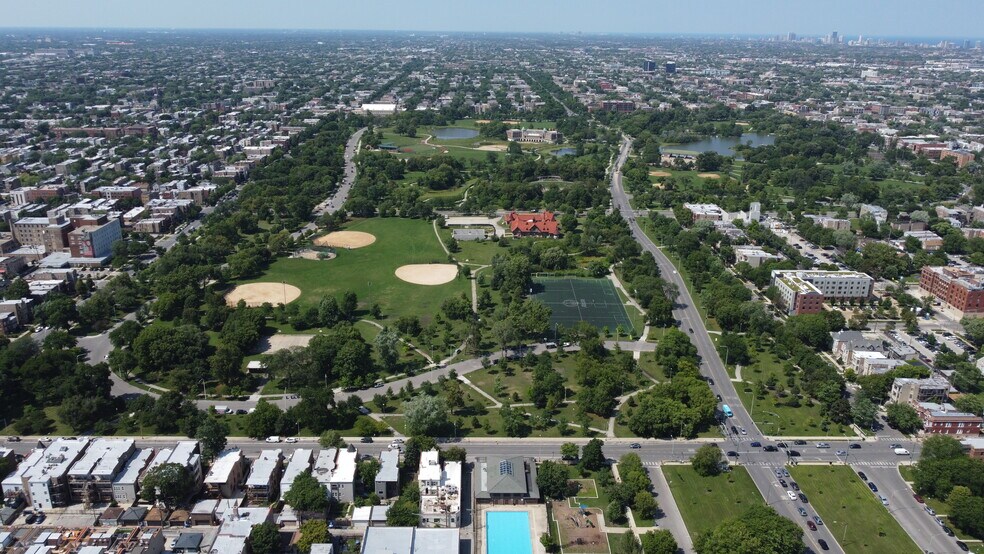 More Photos Of 3059 W Augusta Blvd, Chicago Office Residential For Sale