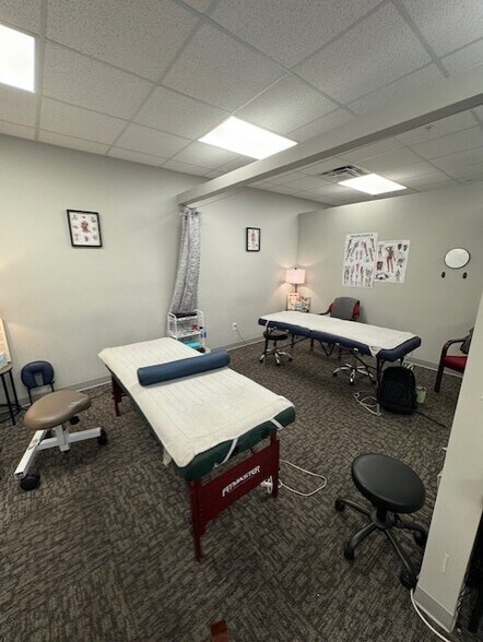 More Photos Of 7341 Office Park Pl, Melbourne Office Residential For Lease