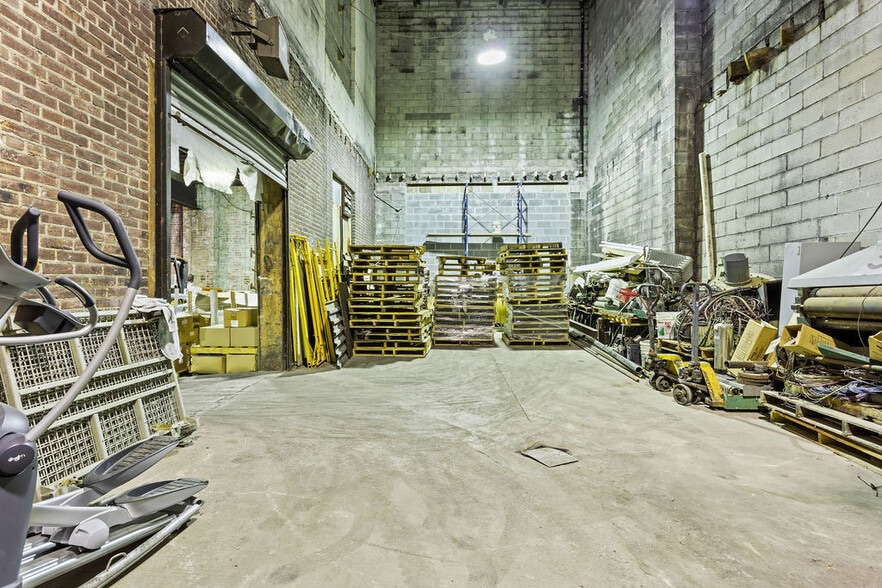 More Photos Of 166 25th St, Brooklyn Industrial For Lease