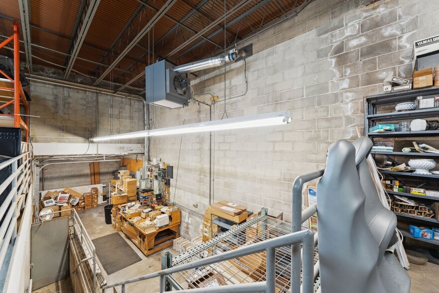 More Photos Of 4388 Shoreline Dr, Spring Park Storefront Retail Office For Sale