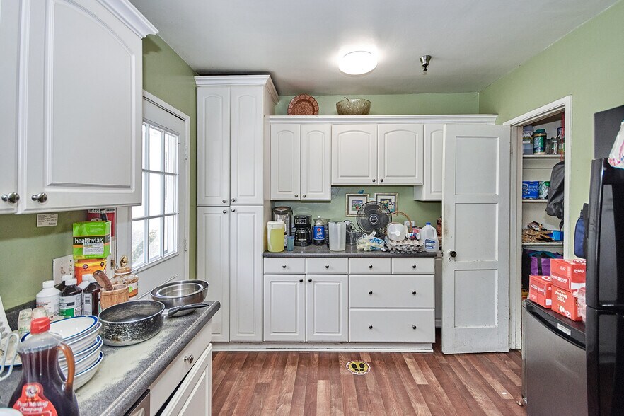 More Photos Of 528 Howard St, Alhambra Assisted Living For Sale