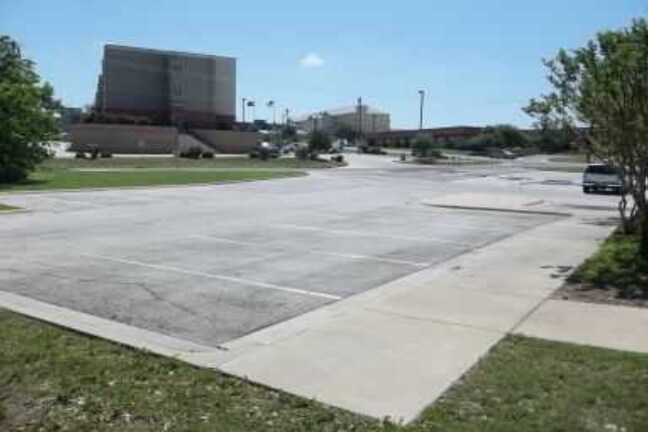 More Photos Of 2002 Scott Blvd, Temple Office For Sale