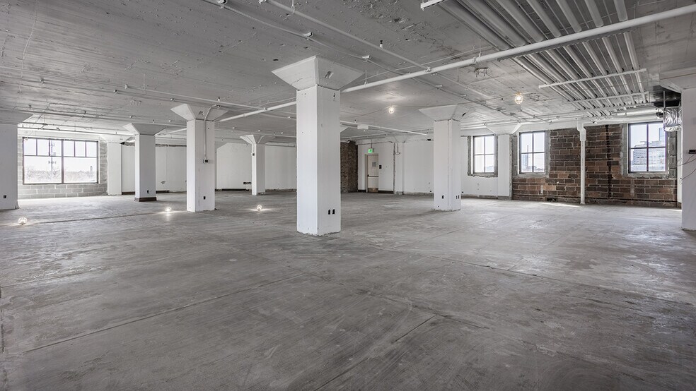 More Photos Of 863 Massachusetts Ave, Indianapolis Office For Lease