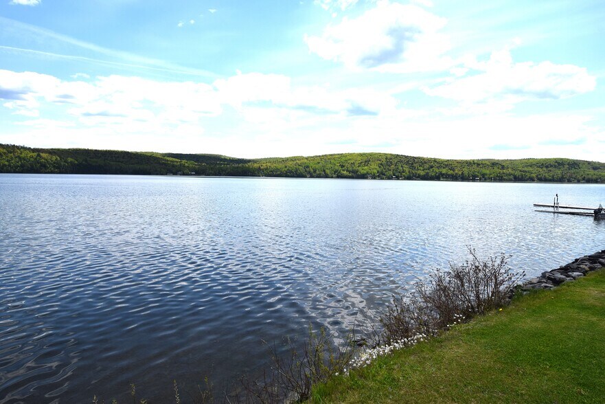 More Photos Of 109 Sinclair Rd, Sinclair Sports And Entertainment For Sale