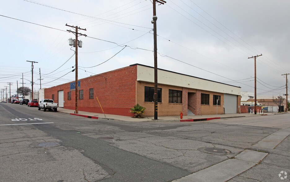 Primary Photo Of 801 N Lake St, Burbank Warehouse For Lease