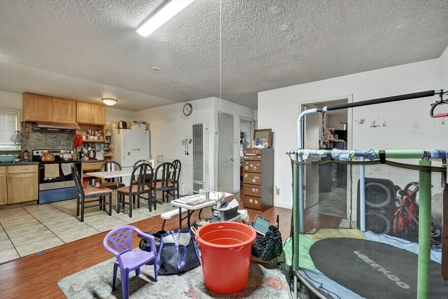 More Photos Of 1035 76th Ave, Oakland Apartments For Sale