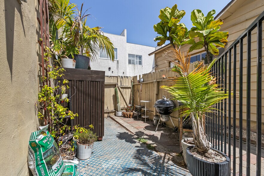 More Photos Of 1519 Missouri St, San Diego Apartments For Sale