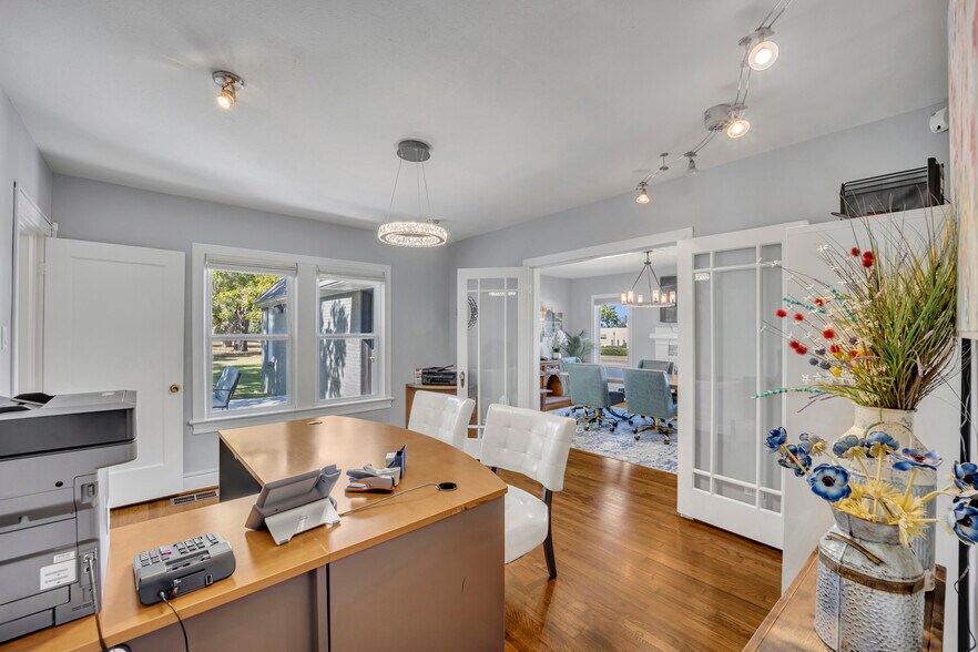 More Photos Of 1500 W Abram St, Arlington Medical For Lease