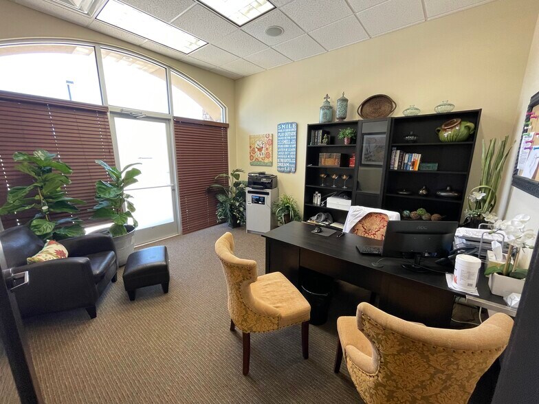 More Photos Of 3101 S Center St, Arlington Medical For Lease