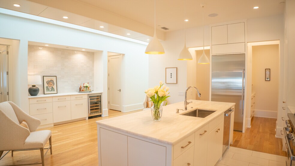 More Photos Of 152 N Section St, Fairhope Storefront Retail Residential For Sale