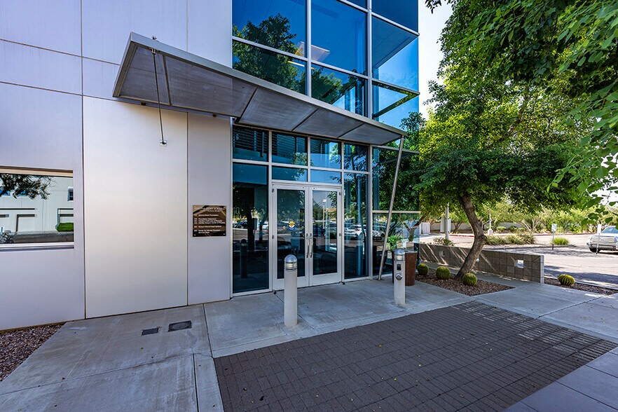 Primary Photo Of 1910 E Thomas Rd, Phoenix Medical For Lease
