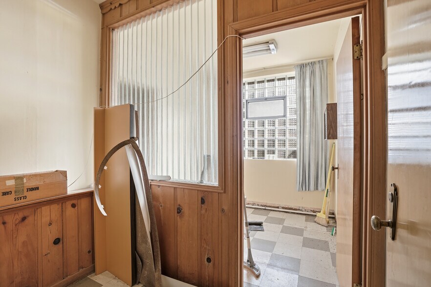 More Photos Of 10835 S Western Ave, Chicago Apartments For Sale