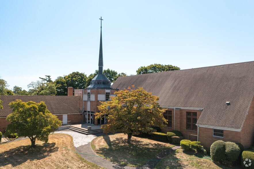 Primary Photo Of 311 Uniondale Ave, Uniondale Specialty For Sale