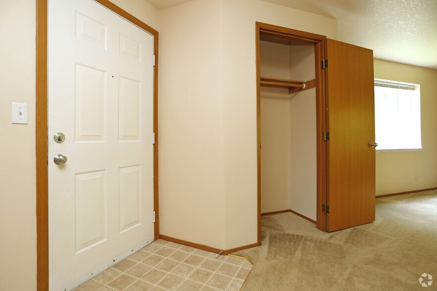 More Photos Of 2231 NE Bridgecreek Ave, Vancouver Apartments For Sale