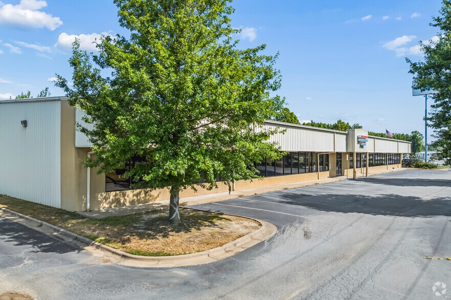More Photos Of 6527 Warden Rd, North Little Rock Freestanding For Sale