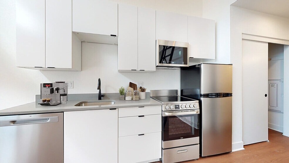 More Photos Of 3890 W Colfax Ave, Denver Apartments For Sale