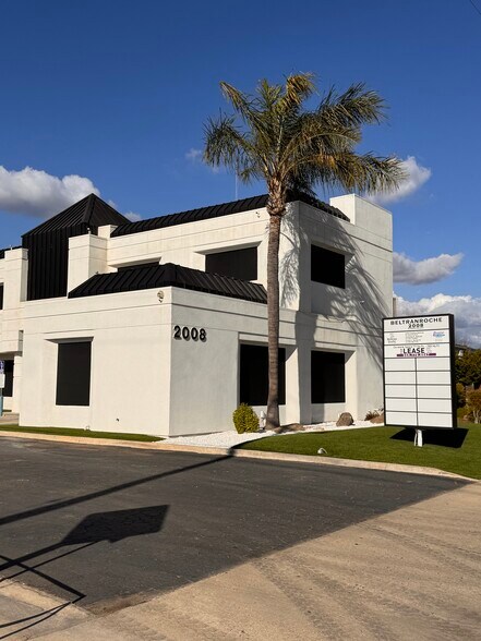 Primary Photo Of 2008 W Dorothea Ave, Visalia Freestanding For Lease