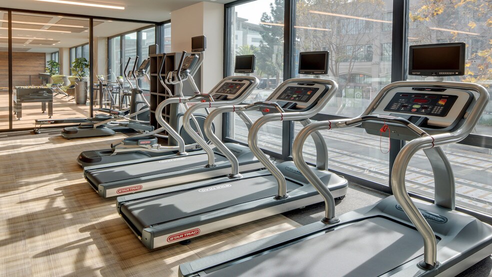 More Photos Of 378 Embarcadero W, Oakland Apartments For Lease