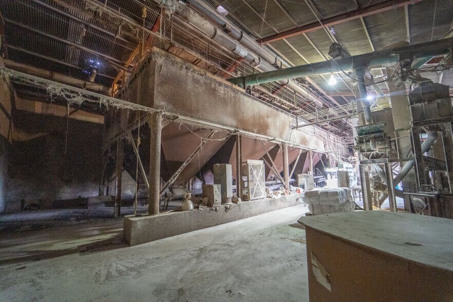 More Photos Of 610 E End St, Goliad General Retail For Sale