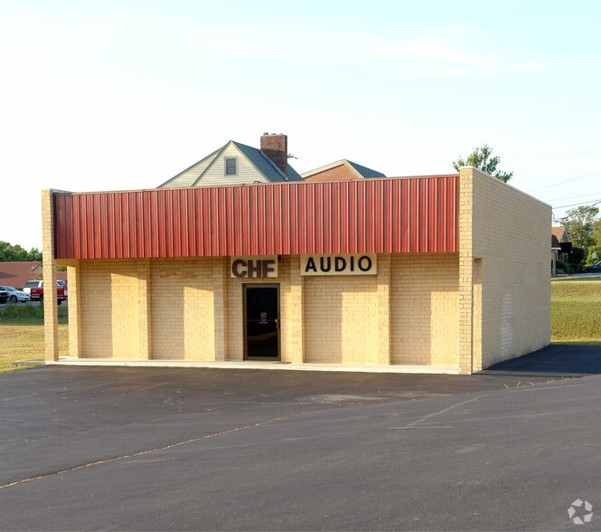 Primary Photo Of 6795 Lee Hwy, Chattanooga General Retail For Sale