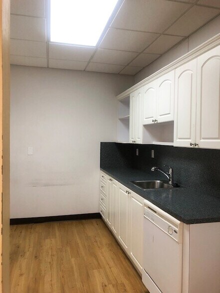 More Photos Of 262-264 Almeria Ave, Coral Gables Office For Lease