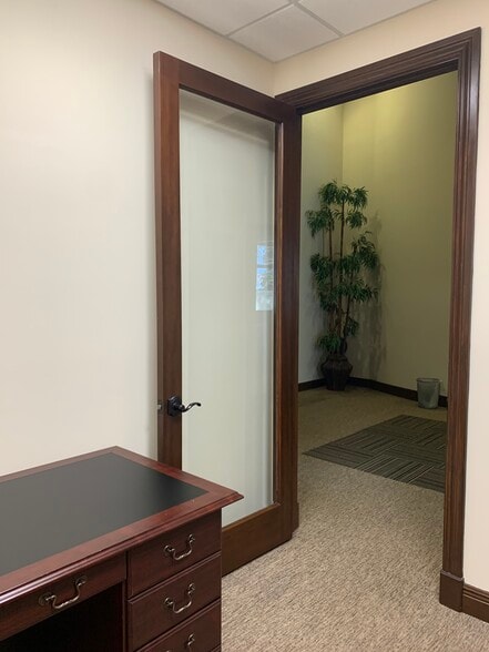 More Photos Of 1025 W Indiantown Rd, Jupiter Office For Lease