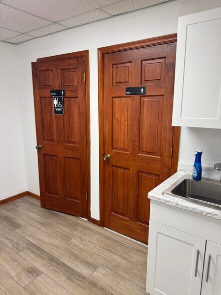 More Photos Of 3600 Investment Ln, West Palm Beach Service For Lease