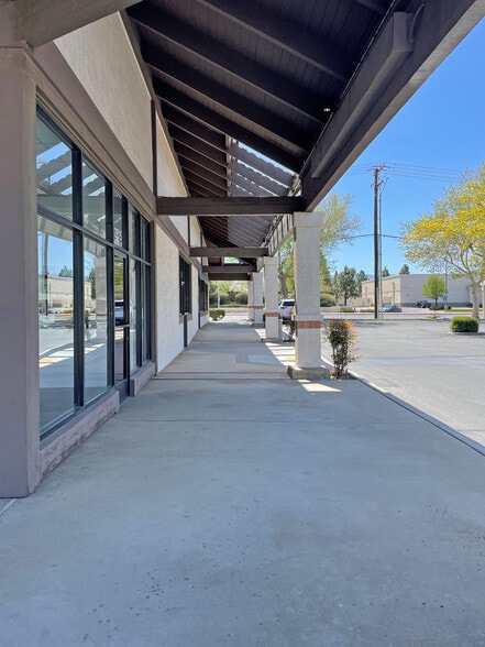 More Photos Of 2701-2845 W Avenue L, Lancaster Unknown For Lease