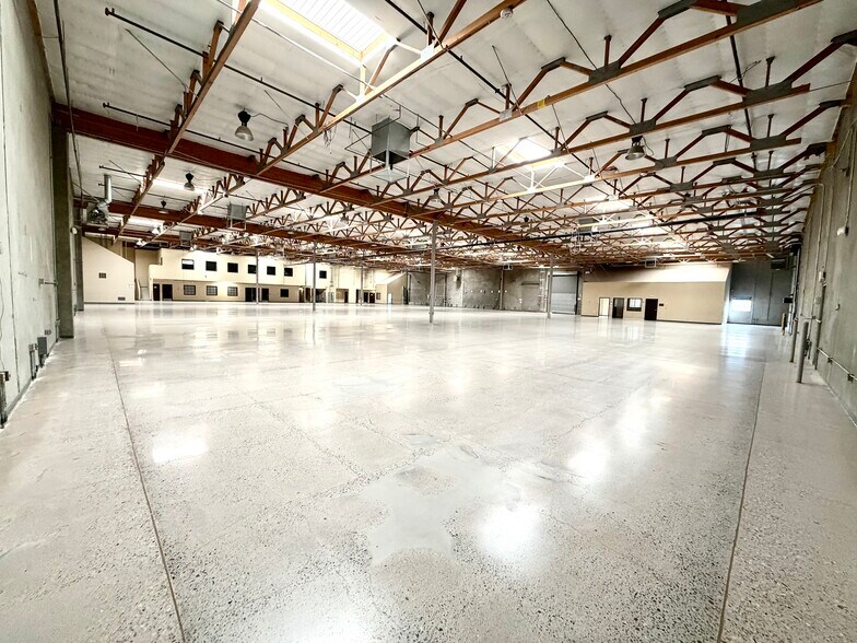 More Photos Of 751 Grier Dr, Las Vegas Warehouse For Sale