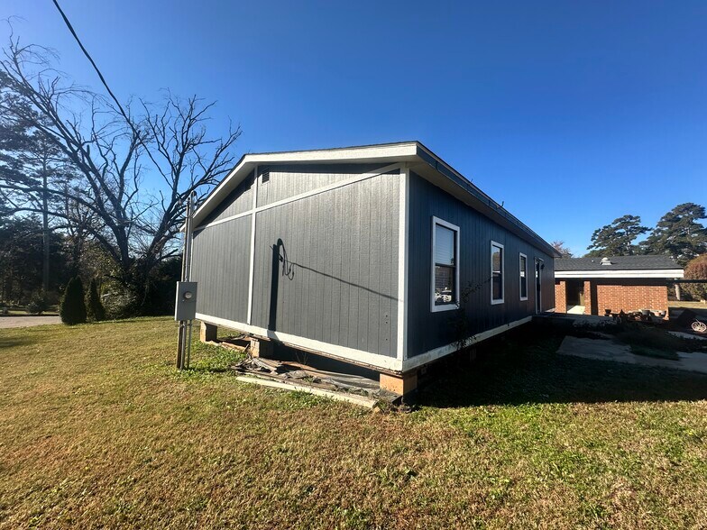 More Photos Of 504 Martin Luther King Jr Dr, Greensboro Daycare Center For Sale