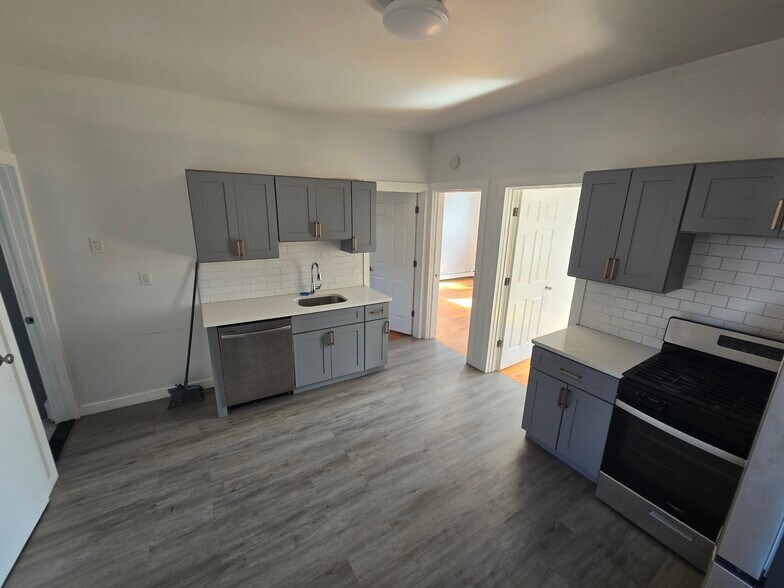 More Photos Of 86 Center St, Clifton Apartments For Sale