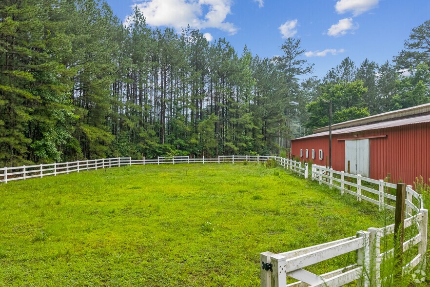 More Photos Of 490 Lake Marvin Rd NE, Armuchee Specialty For Sale