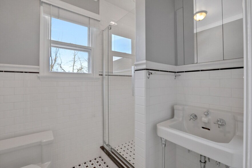 More Photos Of 411 Albany Ave, Kingston Storefront Retail Office For Sale