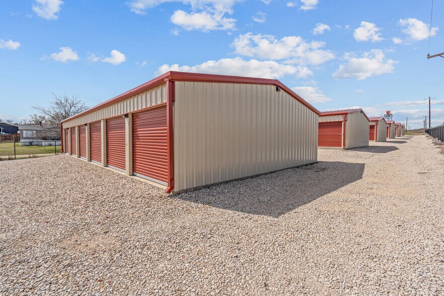 More Photos Of 101 Enchanted Lakes dr, Azle Self Storage For Sale