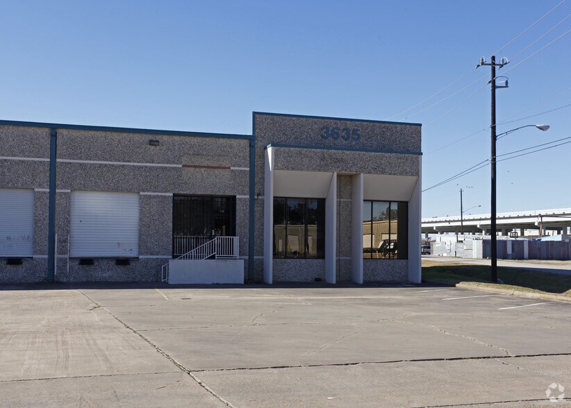 More Photos Of 3635 Willowbend Blvd, Houston Warehouse For Lease