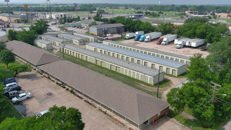 More Photos Of 591 Pinson Rd, Forney Self Storage For Sale