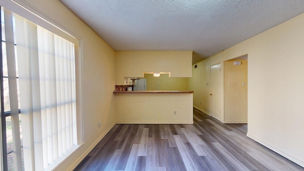 More Photos Of 120 37th st, Texarkana Apartments For Sale