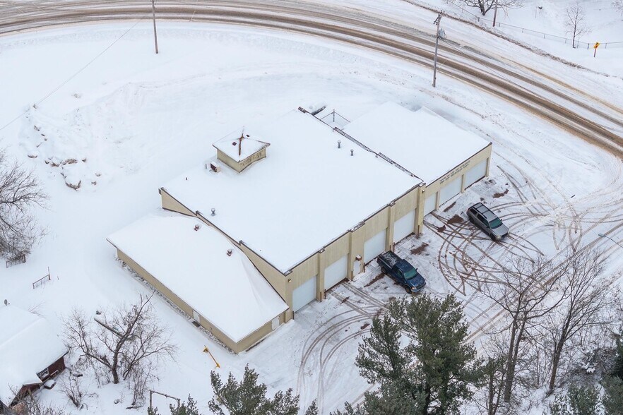 More Photos Of 614 Wild Rice Ave, Lac Du Flambeau Office For Sale