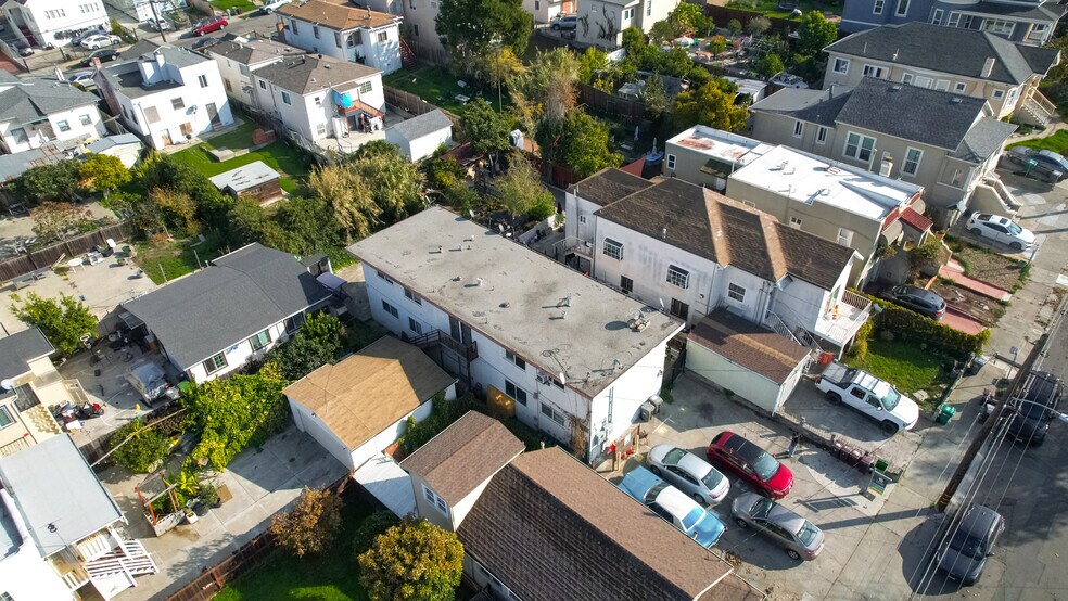 More Photos Of 2120 E 22nd St, Oakland Apartments For Sale