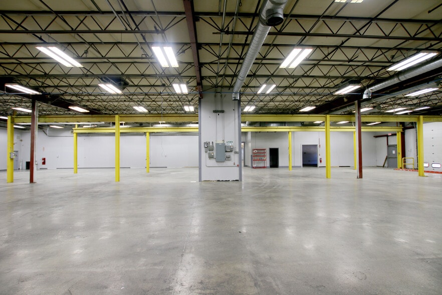 More Photos Of 1 Chase Park Rd, Seabrook Manufacturing For Lease
