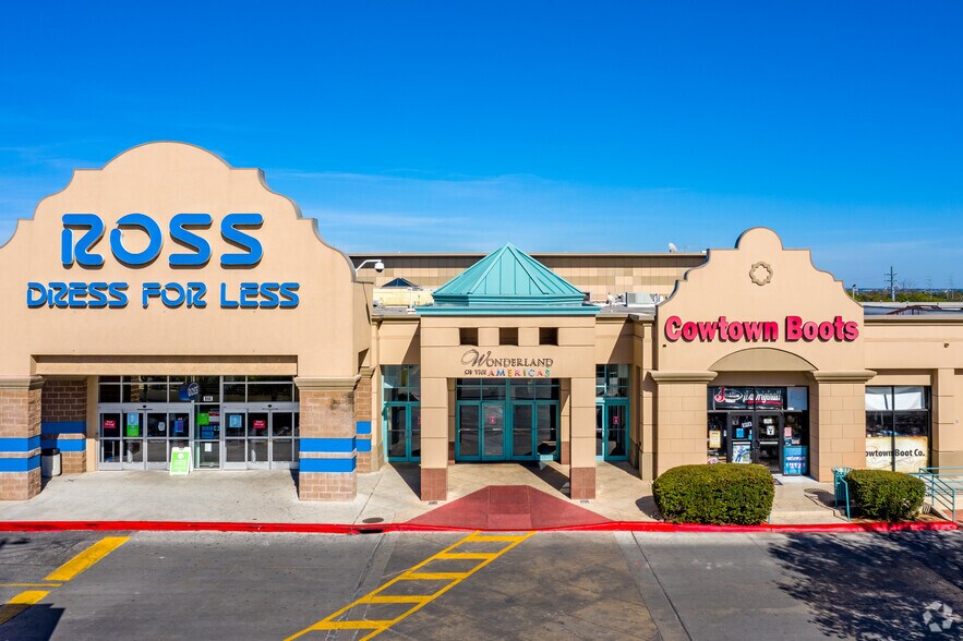 Primary Photo Of 4522 Fredericksburg Rd, San Antonio Unknown For Lease