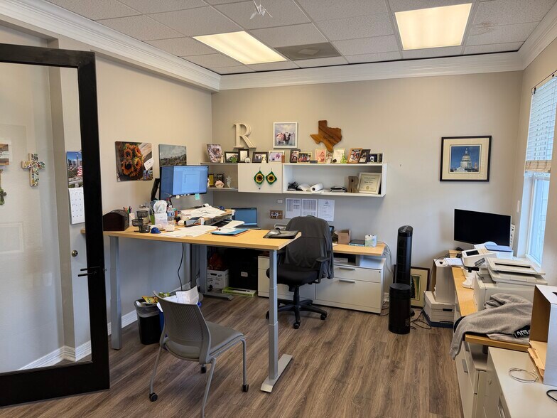 More Photos Of 2620 Brushy Creek Loop, Cedar Park Office For Lease