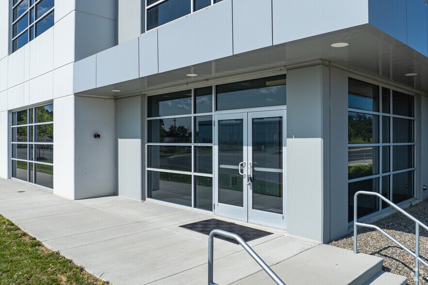 More Photos Of 280 Locke Ave, Woolwich Township Unknown For Lease