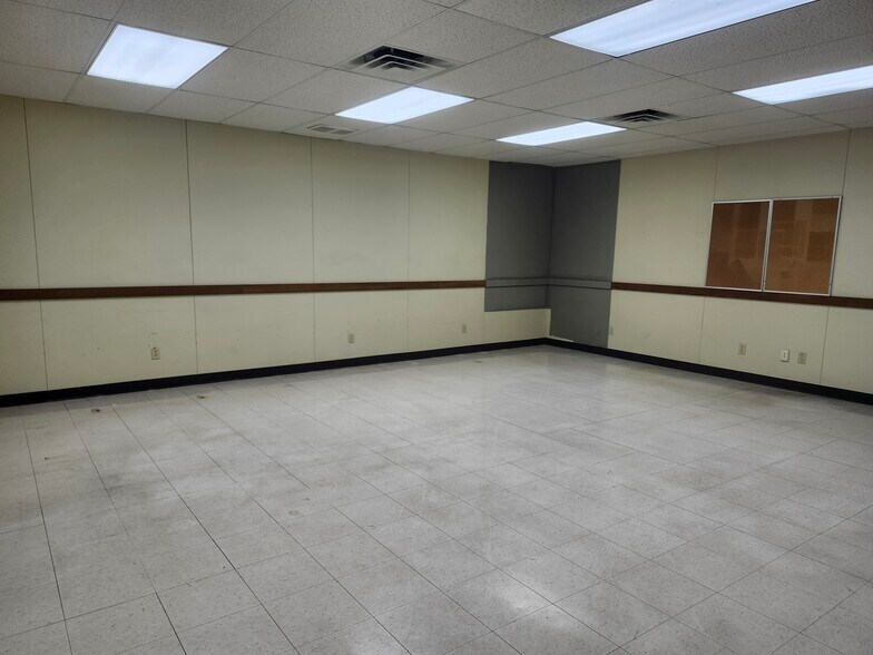 More Photos Of 826 Franklin Rd, Mercer Medical For Lease
