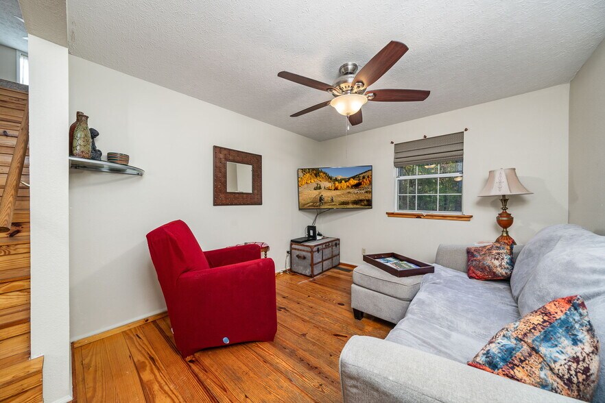 More Photos Of 279 Siever Rd, Crossville Specialty For Sale